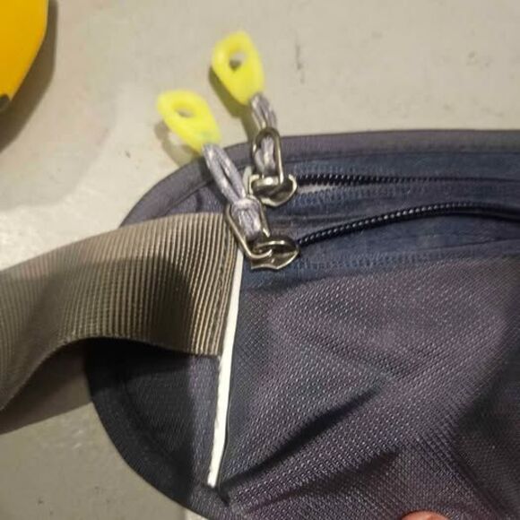 Sport Hydration Pack Running Belt - Picture 5 of 7